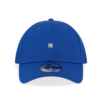 9Forty New York Yankees Micro Logo