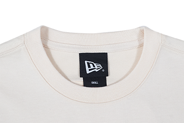 NEW ERA MOUNTAIN LOGO LIGHT CREAM PERFORMANCE SHORT SLEEVE T-SHIRT