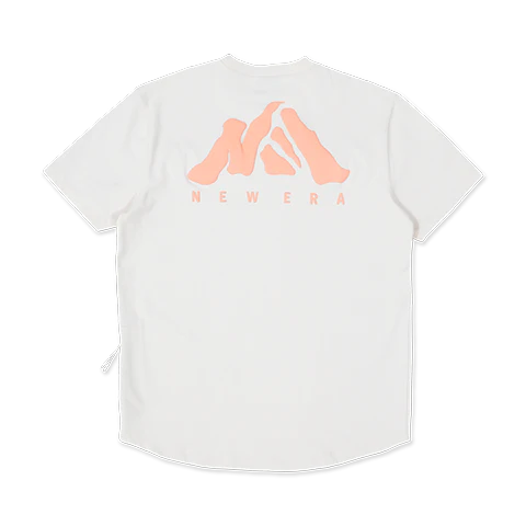 NEW ERA MOUNTAIN LOGO LIGHT CREAM PERFORMANCE SHORT SLEEVE T-SHIRT