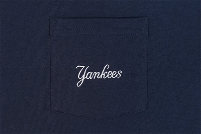 Short Sleeve Tee Animal Paisley New York Yankees