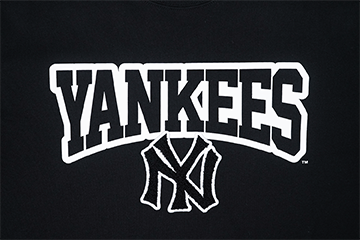 NEW YORK YANKEES COOPERSTOWN COLLEGE BLACK SHORT SLEEVE T-SHIRT