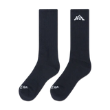 NEW ERA MOUNTAIN LOGO 2 PACK BLACK AND WHITE SOCKS