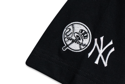 NEW YORK YANKEES PARTY VIBE - SUMMER NEON BLACK REGULAR SHORT SLEEVE T-SHIRT