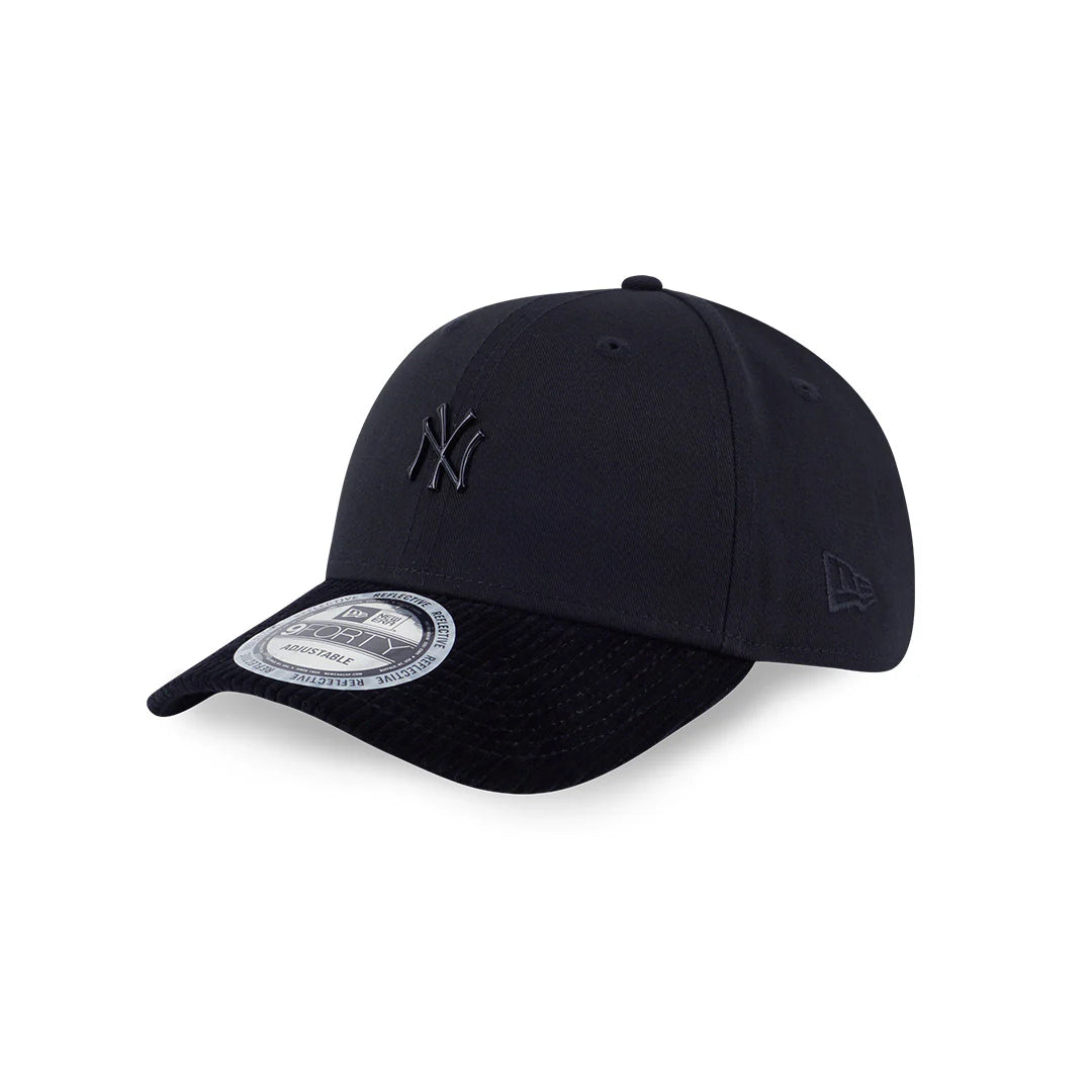 NEW YORK YANKEES DARK 90S BLACK 9FORTY CAP - New Era Singapore