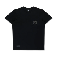 NEW YORK YANKEES NEW ERA DARK 90S BLACK SHORT SLEEVE POCKET T-SHIRT
