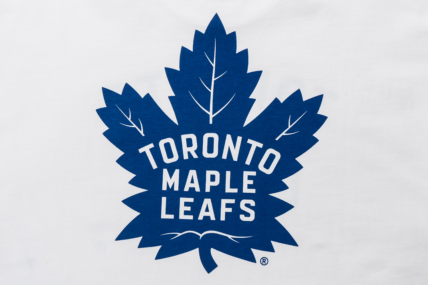 Toronto Maple Leafs NHL Team Logo White Oversized Short Sleeve T-Shirt
