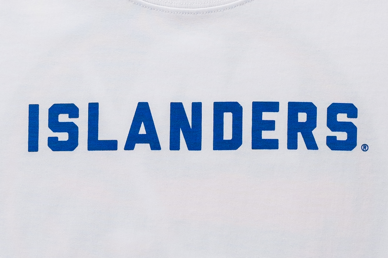 New York Islanders NHL Team Logo White Oversized Short Sleeve T-Shirt