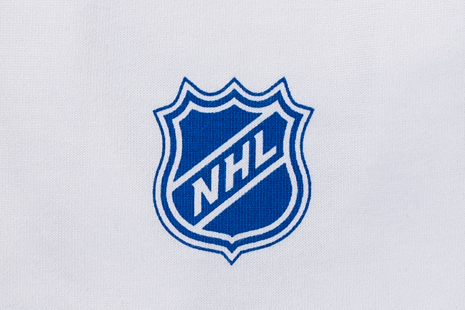 New York Islanders NHL Team Logo White Oversized Short Sleeve T-Shirt