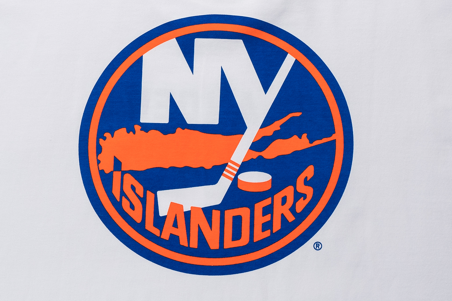 New York Islanders NHL Team Logo White Oversized Short Sleeve T-Shirt